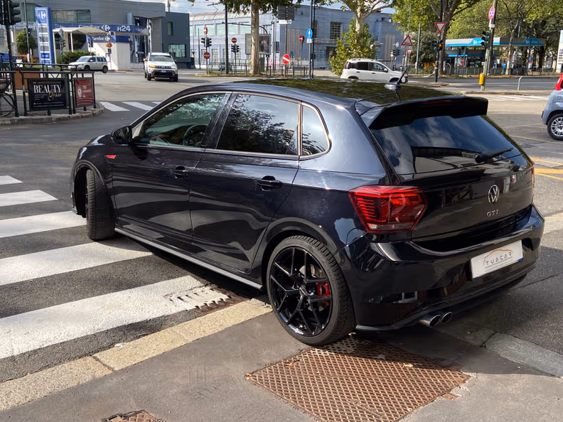 Volkswagen Polo - 4