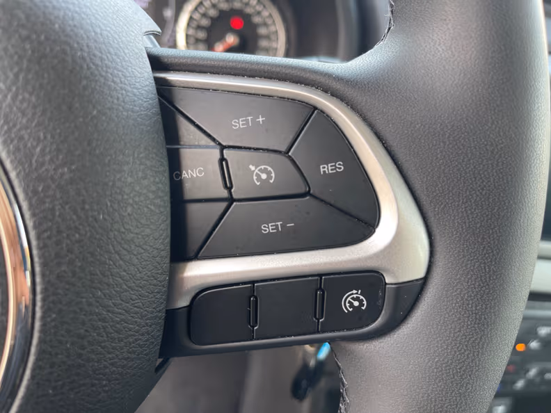 Jeep Renegade - 15
