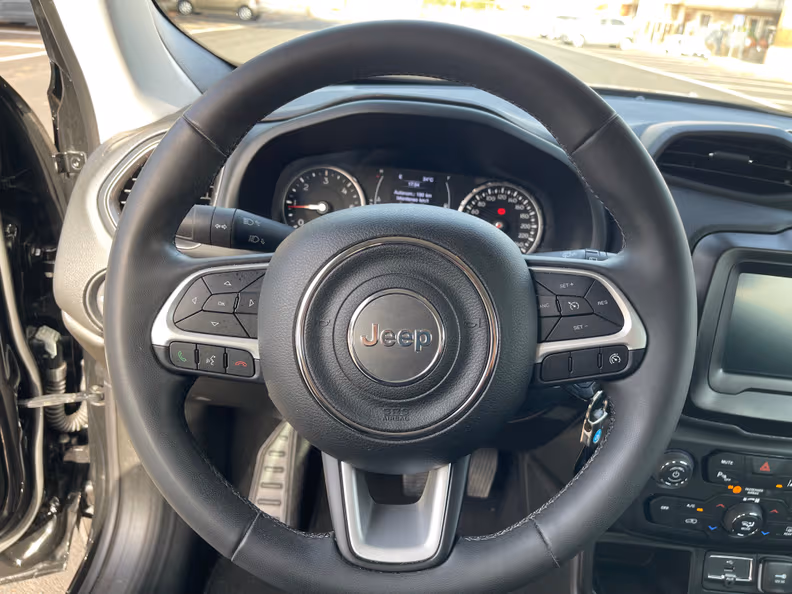 Jeep Renegade - 8