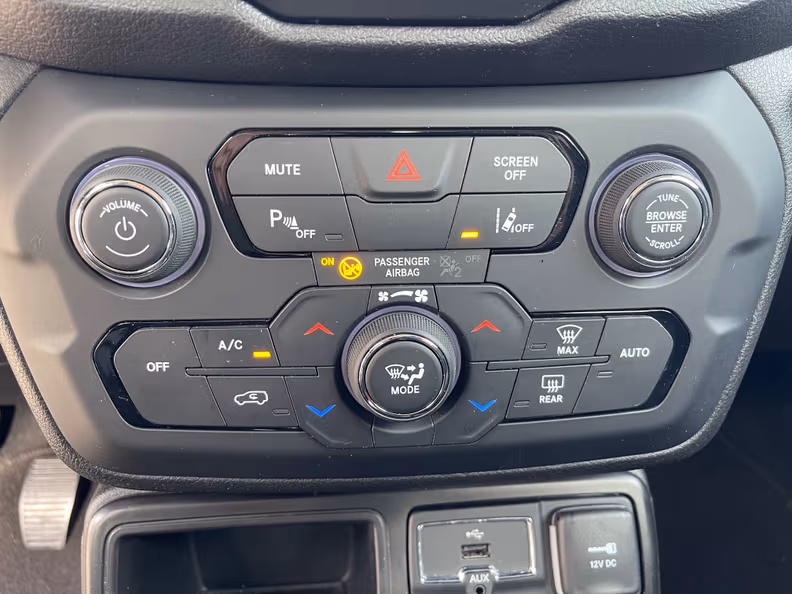 Jeep Renegade - 21