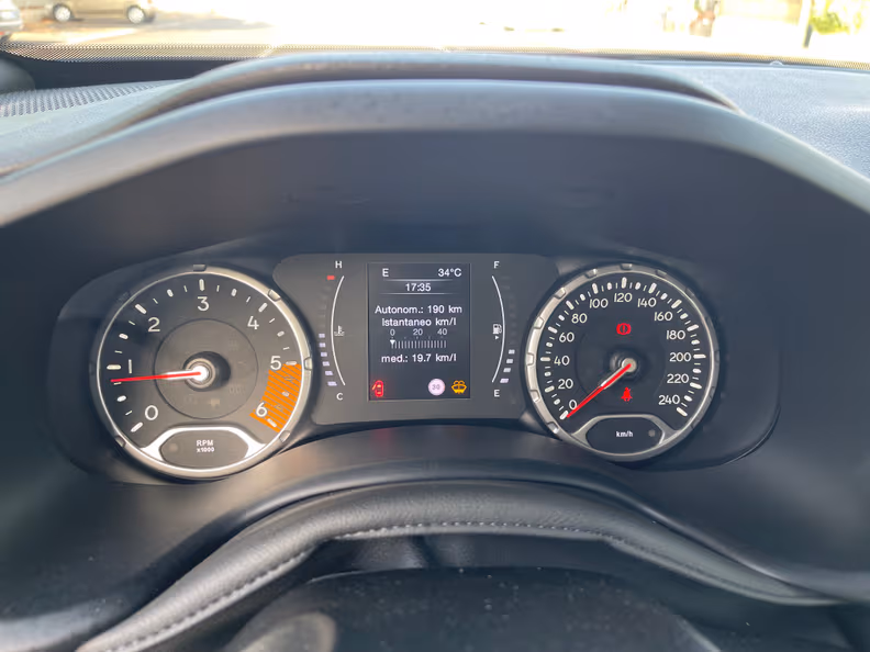 Jeep Renegade - 17
