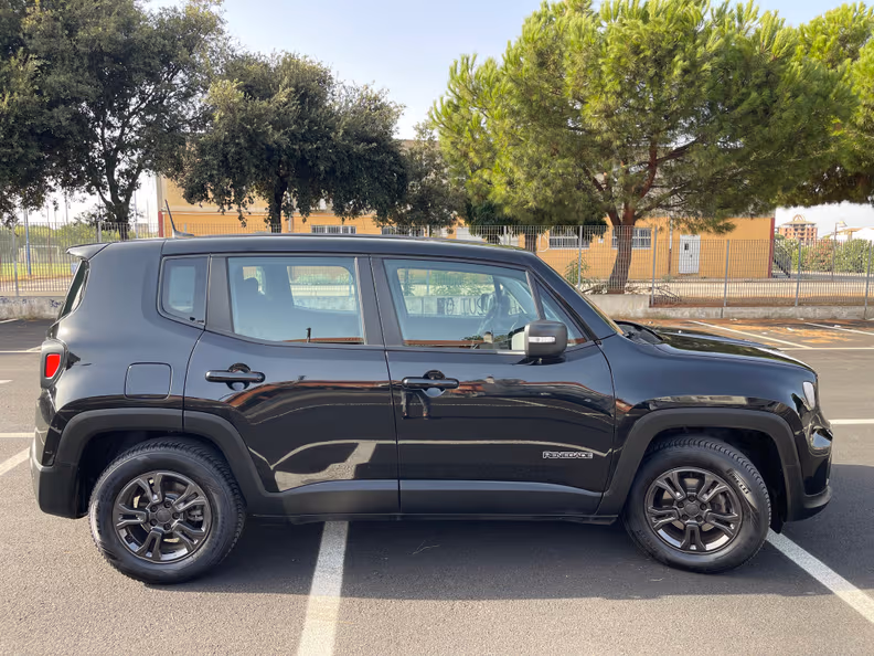 Jeep Renegade - 38