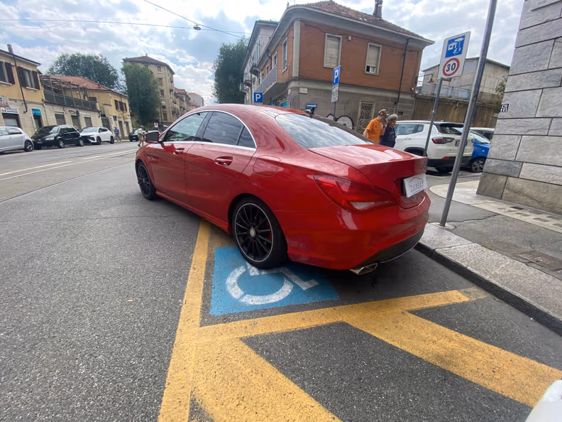 Mercedes-Benz CLA - 8