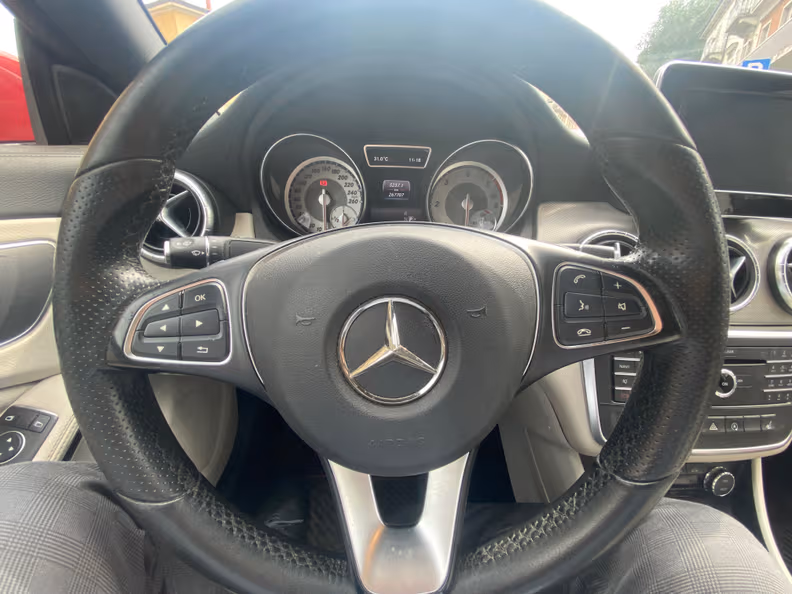 Mercedes-Benz CLA - 21