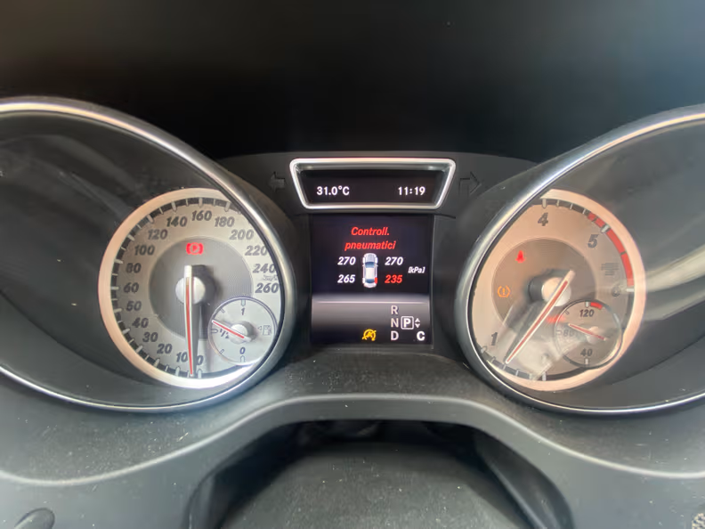 Mercedes-Benz CLA - 17