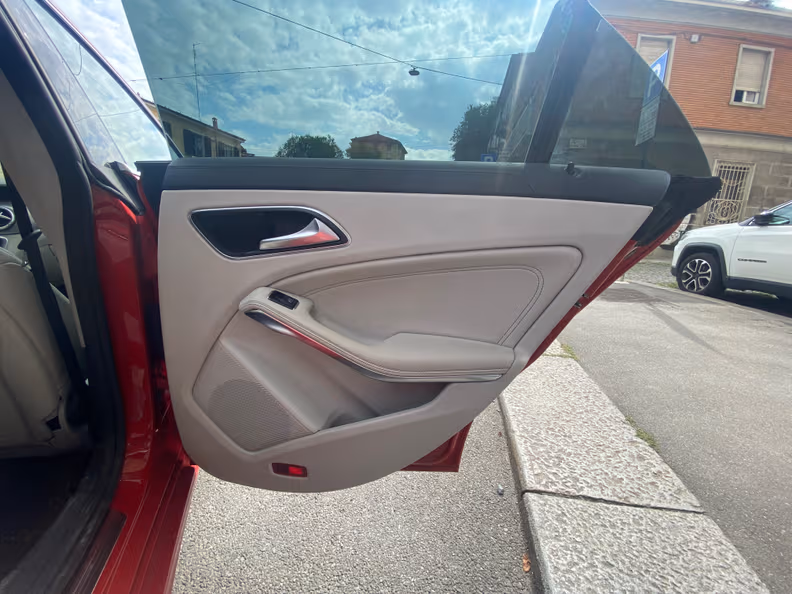Mercedes-Benz CLA - 28