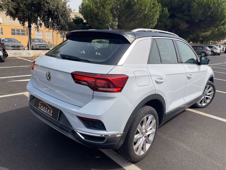 Volkswagen T-Roc - 3