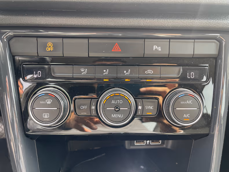 Volkswagen T-Roc - 19