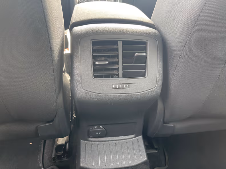 Volkswagen T-Roc - 30