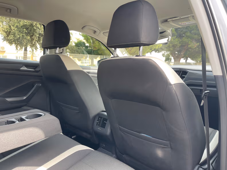 Volkswagen T-Roc - 37
