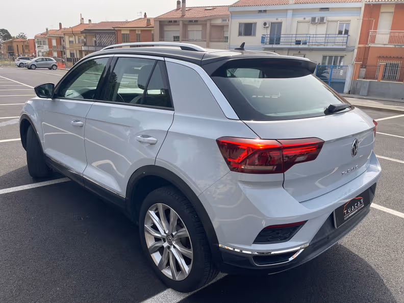 Volkswagen T-Roc - 4