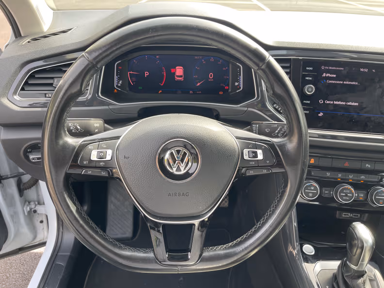 Volkswagen T-Roc - 10