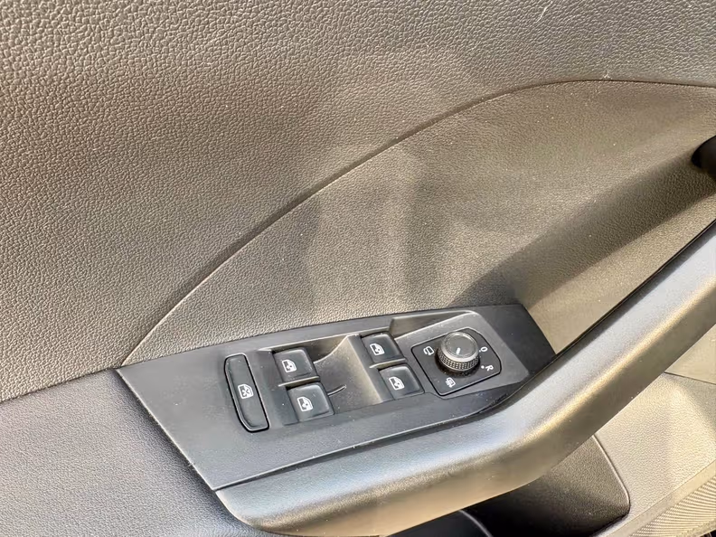 Volkswagen T-Cross - 30