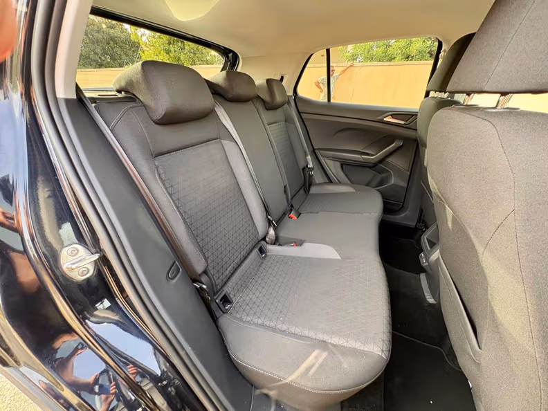Volkswagen T-Cross - 38
