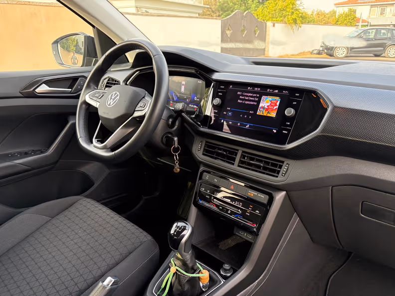 Volkswagen T-Cross - 15