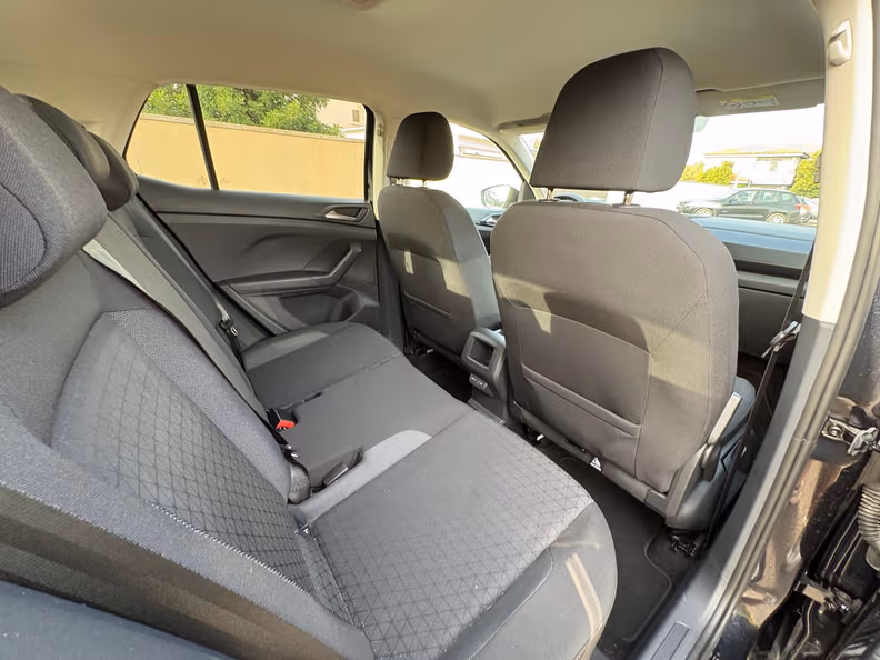 Volkswagen T-Cross - 37