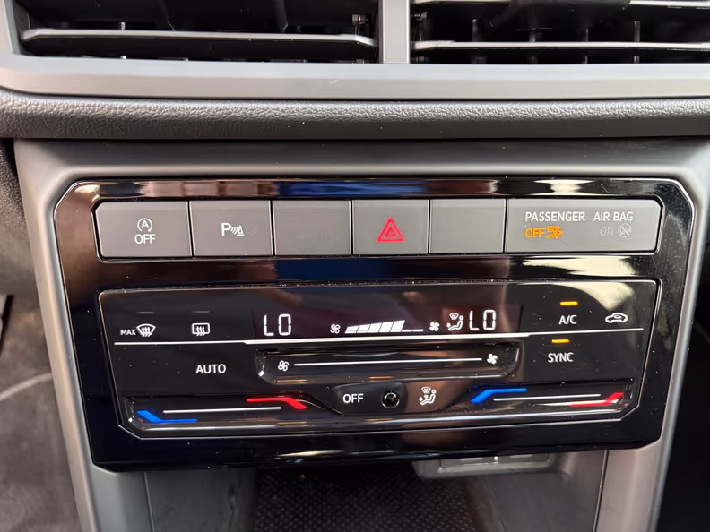 Volkswagen T-Cross - 27