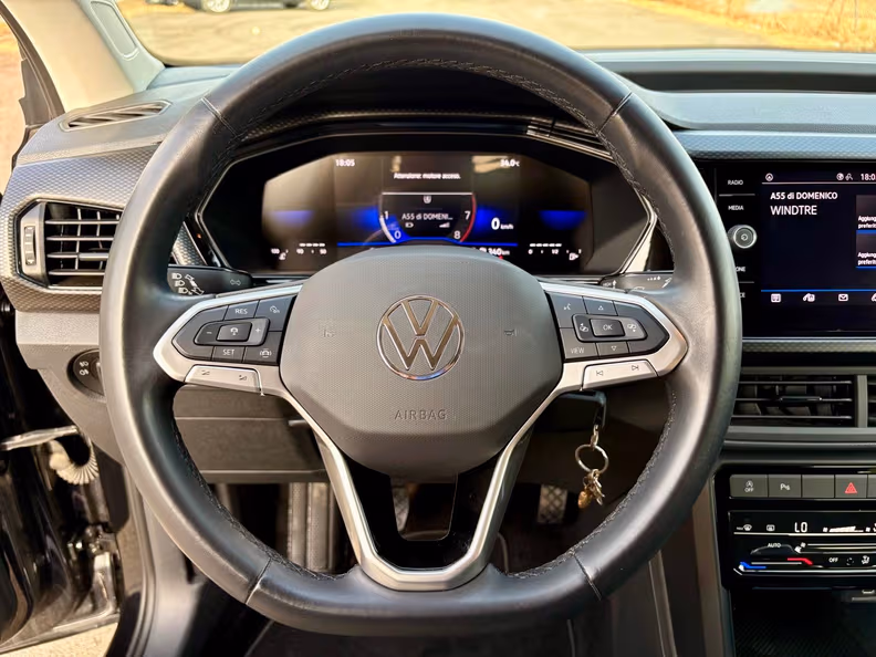 Volkswagen T-Cross - 8