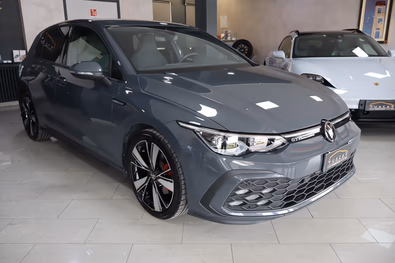Volkswagen Golf - 3