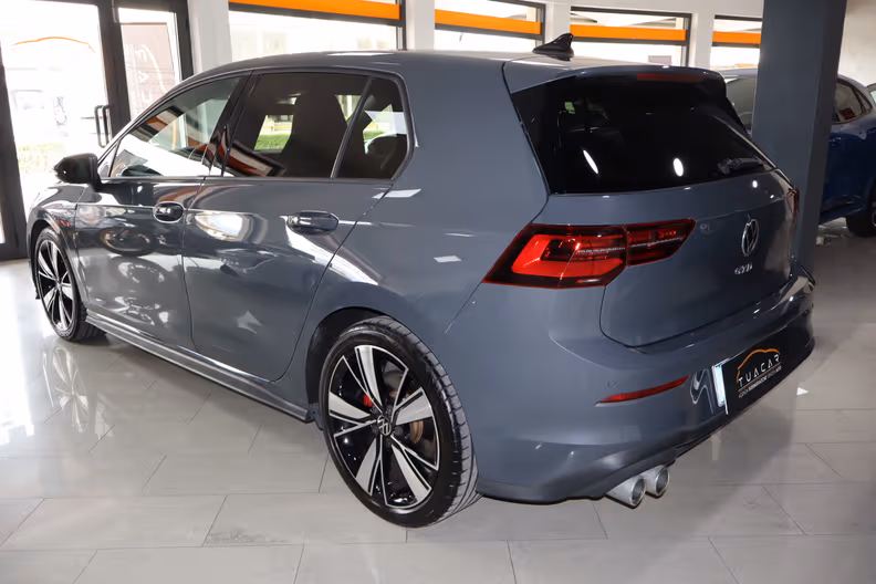 Volkswagen Golf - 4