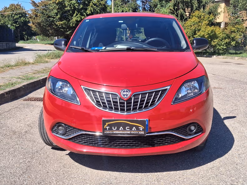 Lancia Ypsilon - 2