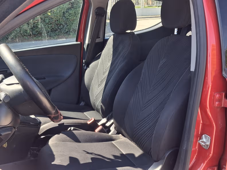 Lancia Ypsilon - 12