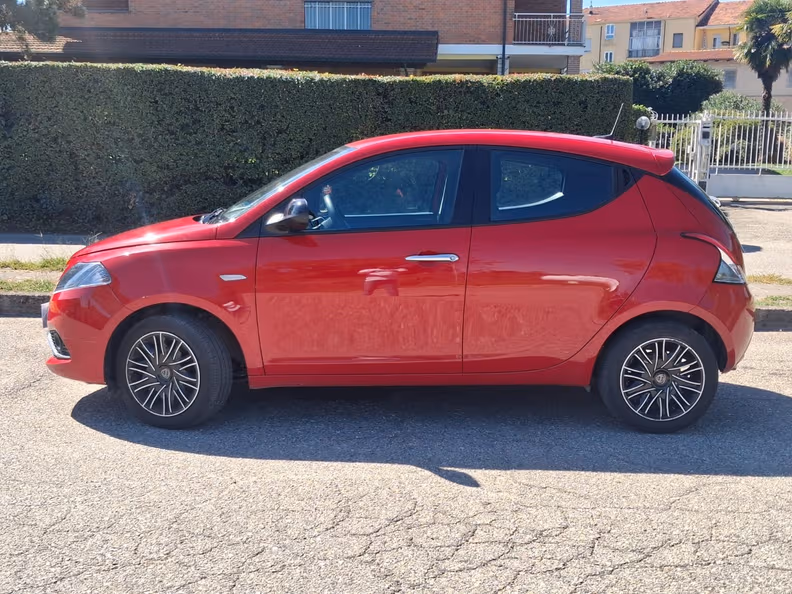 Lancia Ypsilon - 16