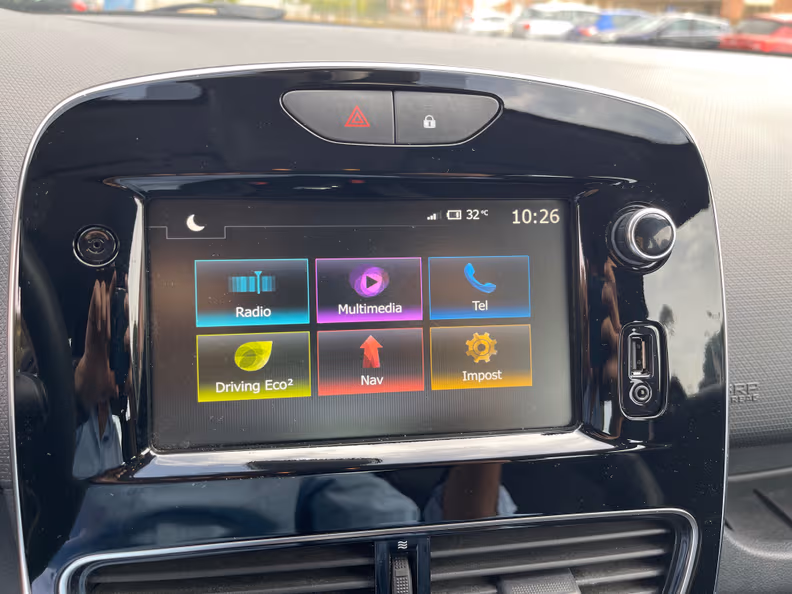 Renault Clio - 18
