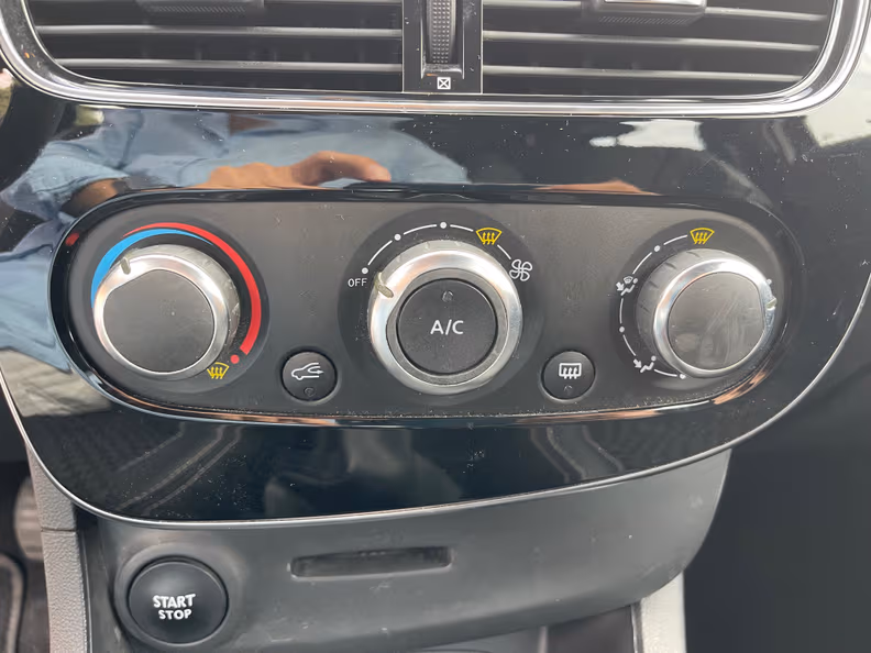 Renault Clio - 19