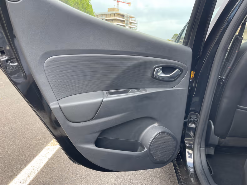 Renault Clio - 26
