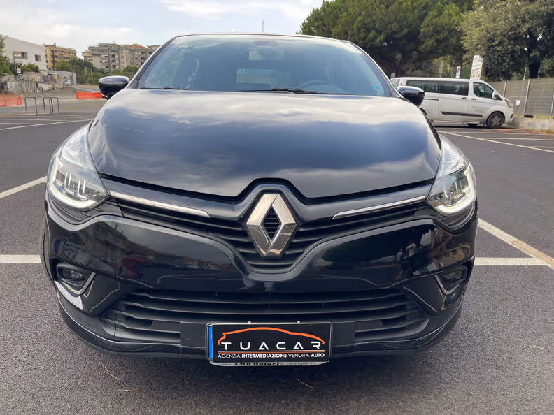 Renault Clio - 39