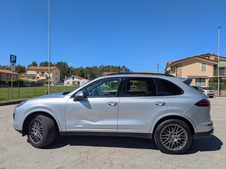 Porsche Cayenne - 11
