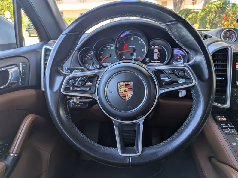 Porsche Cayenne - 20