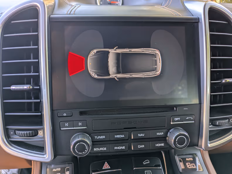 Porsche Cayenne - 25