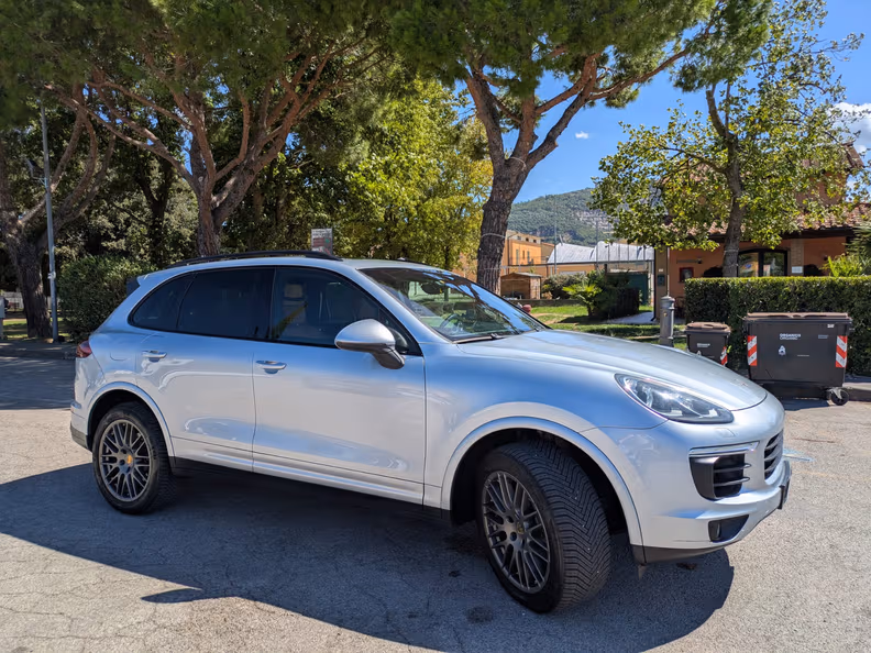 Porsche Cayenne - 5
