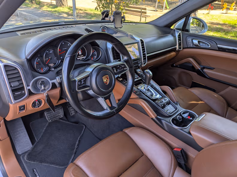 Porsche Cayenne - 14