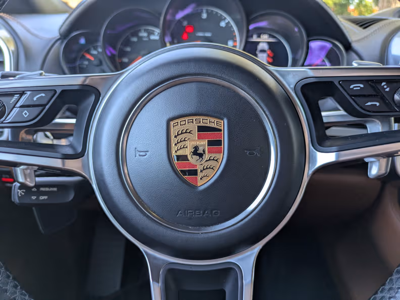 Porsche Cayenne - 52