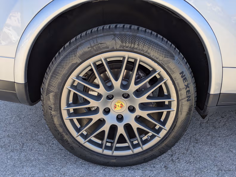 Porsche Cayenne - 64