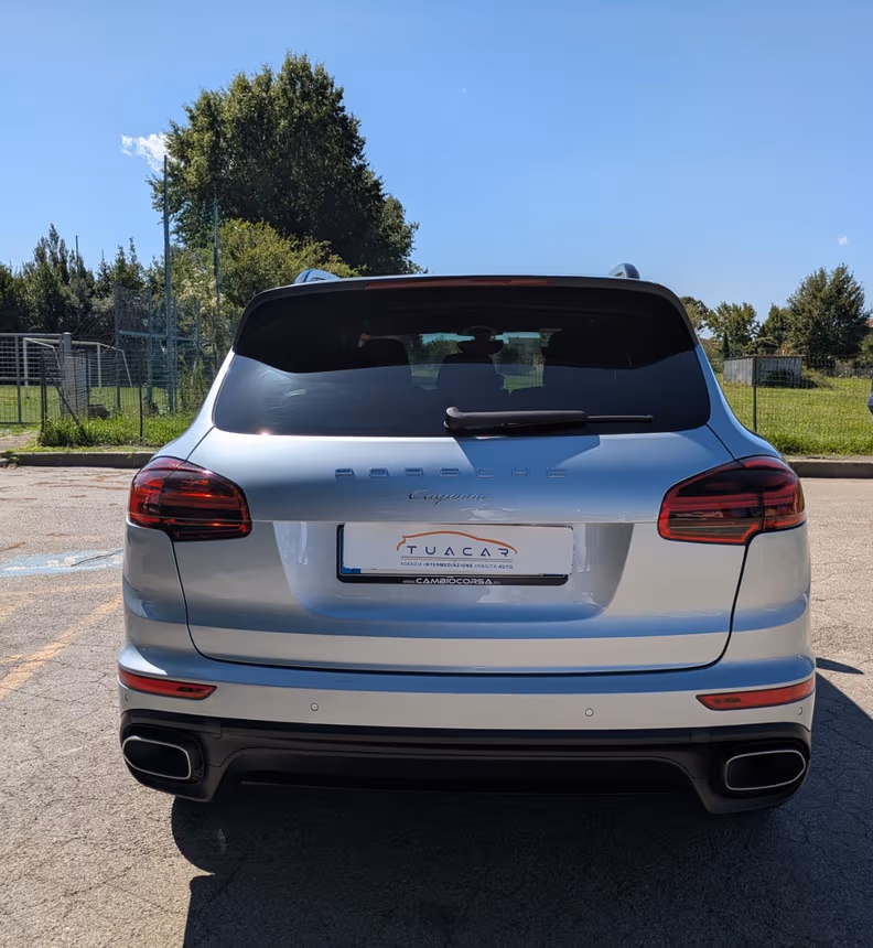 Porsche Cayenne - 7