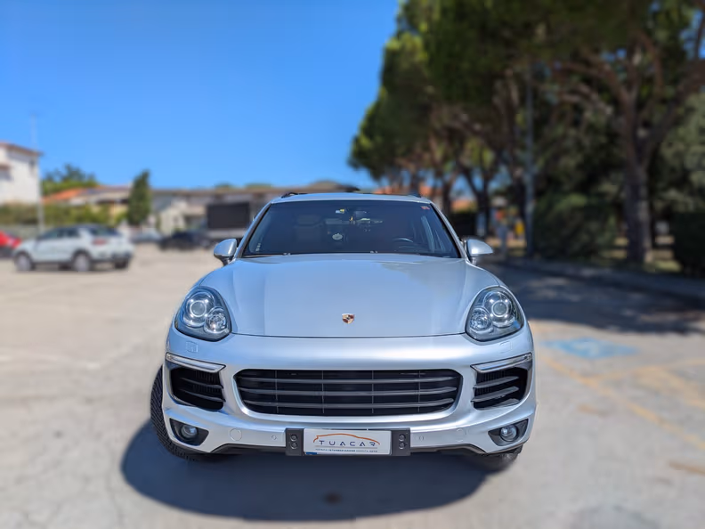 Porsche Cayenne - 3