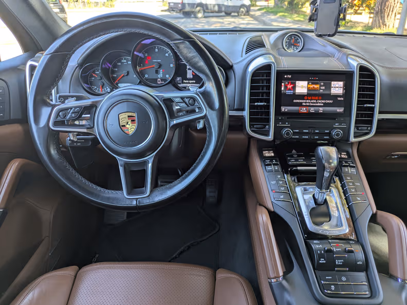 Porsche Cayenne - 66