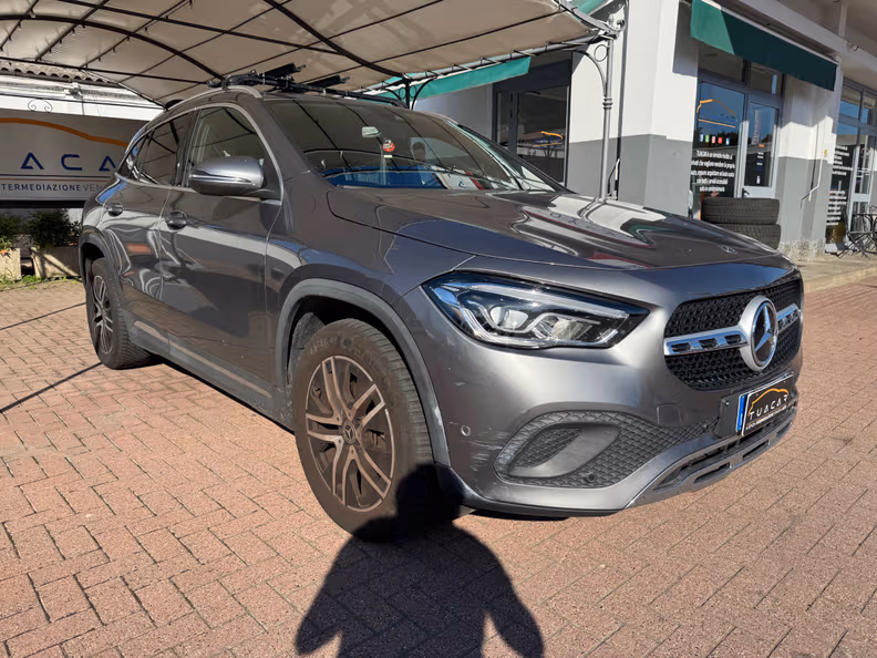 Mercedes-Benz GLA - 3