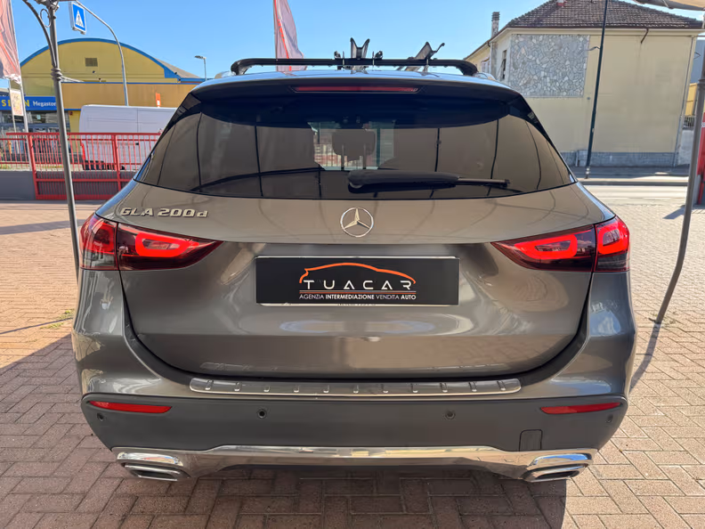 Mercedes-Benz GLA - 5