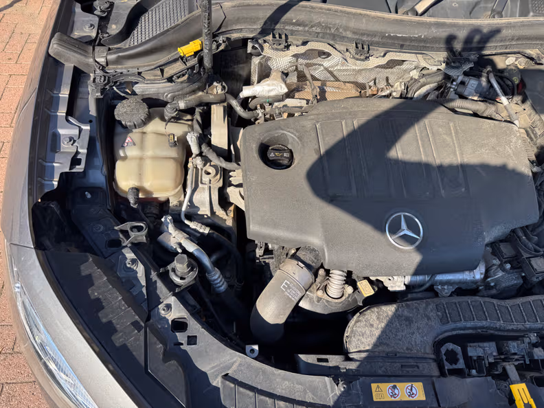 Mercedes-Benz GLA - 31
